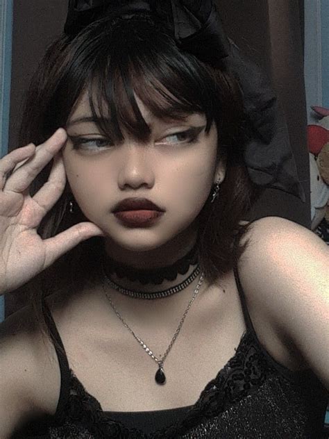 Goth baddie